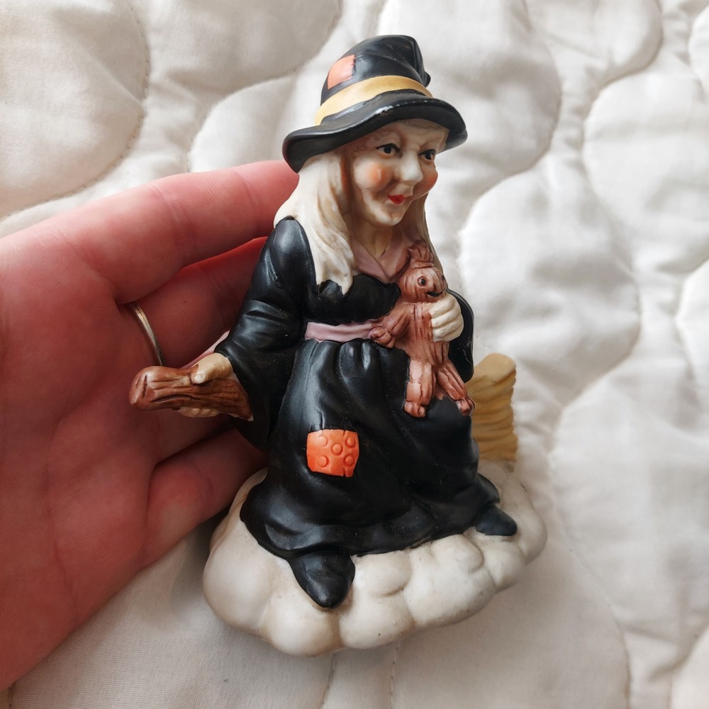 Vintage Brinns Ceramic Witch Figurine Halloween Decor Broomstick Voodoo Doll 6in - Picture 6 of 6